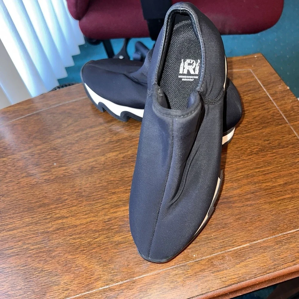 iRi WES I Black Outline‎ Low Top Sneaker Thick Sole Size EU 36